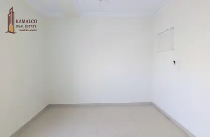 Apartment - 2 Bedrooms - 2 Bathrooms for rent in Umm Ghuwailina 4 - Umm Ghuwailina - Doha