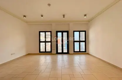 Apartment - 1 Bedroom - 2 Bathrooms for rent in Carnaval - Qanat Quartier - The Pearl Island - Doha