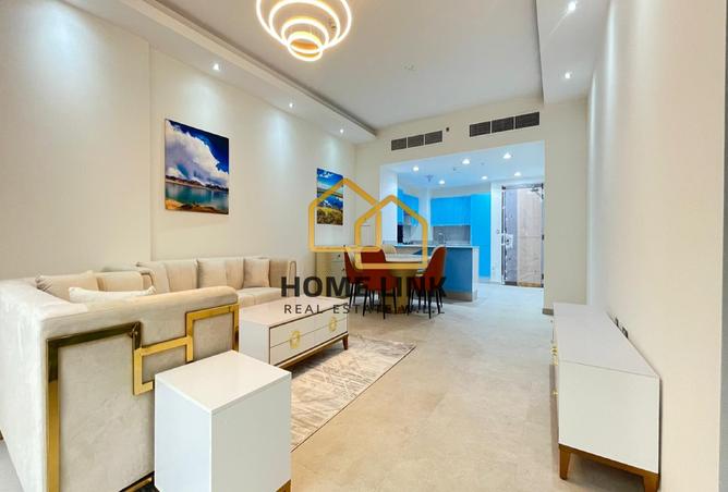 851742 - Property Image 3