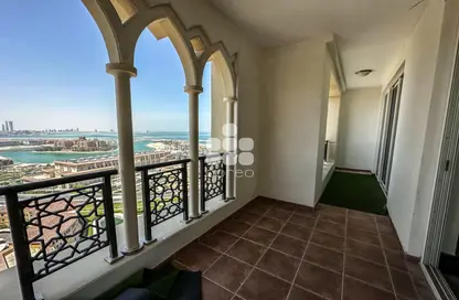 صورة لـ شرفة شقة - 2 غرف نوم - 3 حمامات للايجار في فيفا غرب - فيفا بحرية - جزيرة اللؤلؤة - الدوحة ، صورة رقم 1