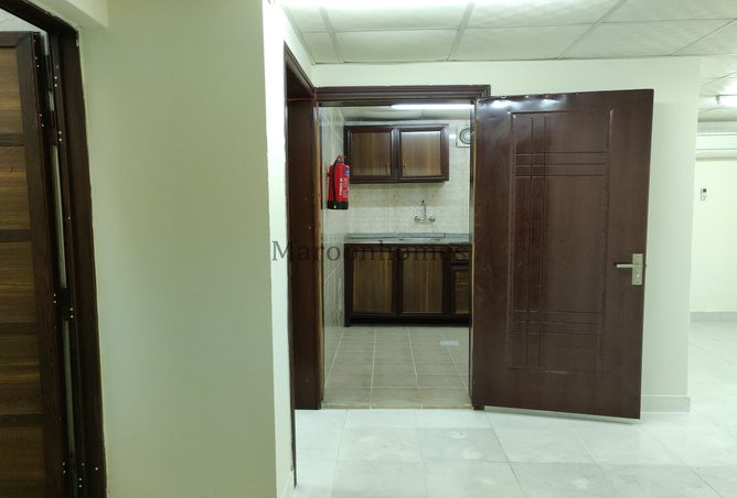 Large 2 Br Apartment With Balcony Access Ref 2brppv12rtop