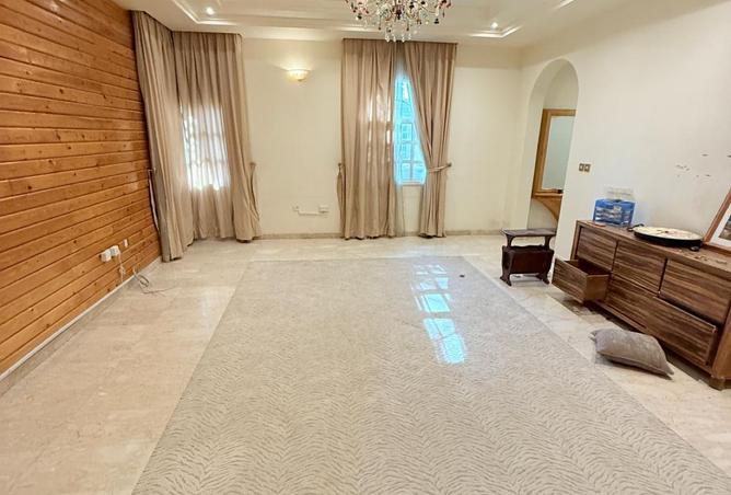 945998 - Property Image 3