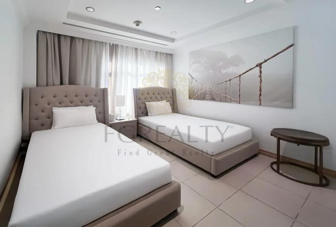 963363 - Property Image 2