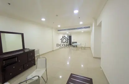 Apartment - 2 Bedrooms - 2 Bathrooms for rent in Banks street - Musheireb - Doha