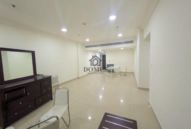 915564 - Property Main Image