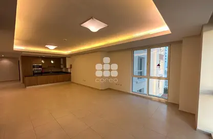 Empty Room image for: Apartment - 1 Bedroom - 2 Bathrooms for sale in Viva West - Viva Bahriyah - The Pearl Island - Doha, Image 1