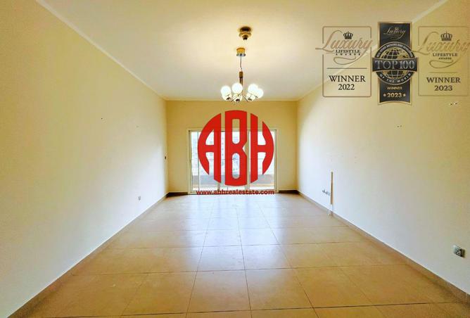 979712 - Property Image 2