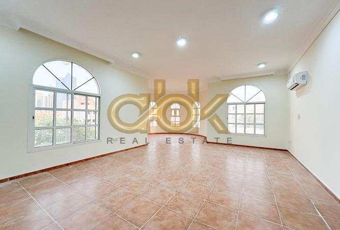 955474 - Property Image 2