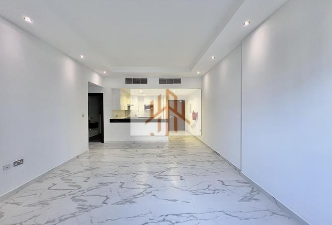 939393 - Property Image 2