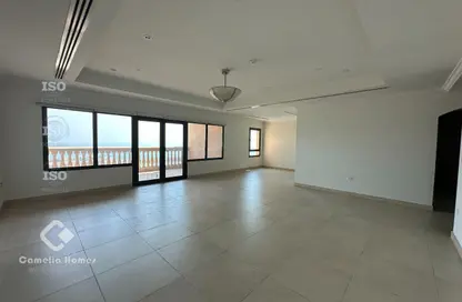 Apartment - 2 Bedrooms - 3 Bathrooms for rent in East Porto Drive - Porto Arabia - The Pearl Island - Doha