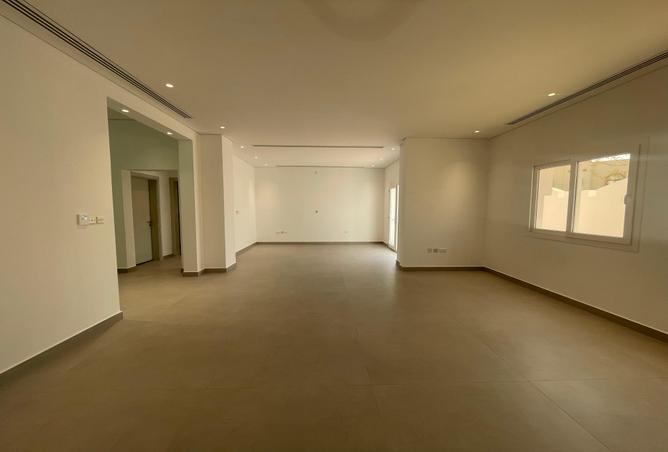 938772 - Property Image 2