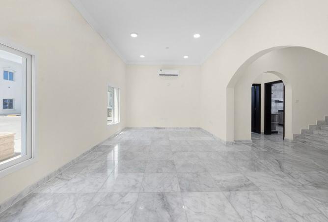 940428 - Property Image 2
