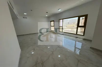 Apartment - 3 Bedrooms - 3 Bathrooms for rent in Al Mansoura - Al Mansoura - Doha