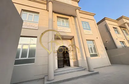 فيلا - 5 غرف نوم - 6 حمامات للايجار في 871 شارع - جنوب الدحيل - الدحيل - الدوحة