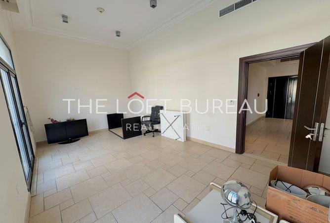 914298 - Property Image 3