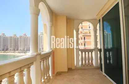 Apartment - 2 Bedrooms - 3 Bathrooms for rent in Viva East - Viva Bahriyah - The Pearl Island - Doha