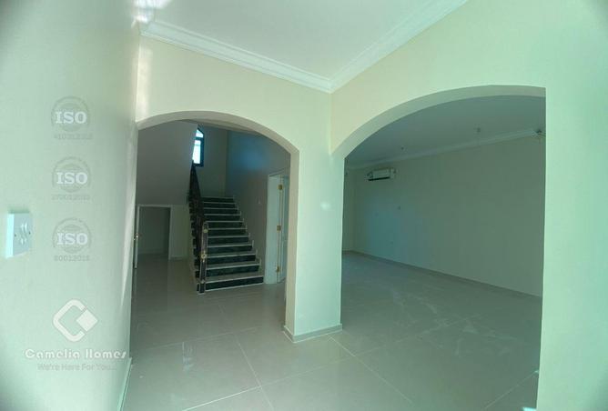 964890 - Property Image 2