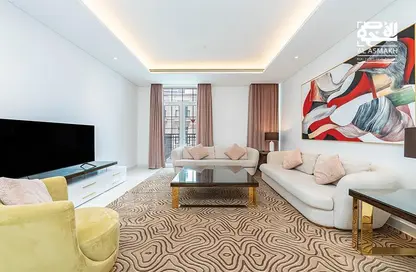Apartment - 2 Bedrooms - 3 Bathrooms for rent in Floresta Gardens - Floresta Gardens - The Pearl Island - Doha