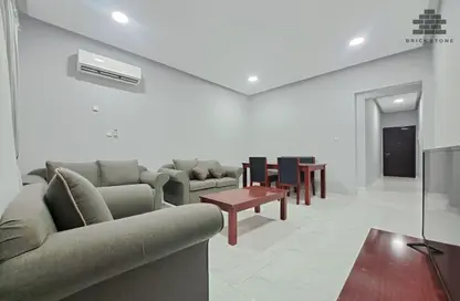 شقة - 2 غرف نوم - 1 حمام للايجار في بيت الفناء - شارع عبدالله بن مسعود - فريج بن محمود - الدوحة