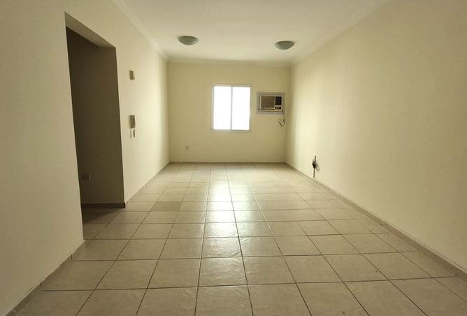 953049 - Property Image 2