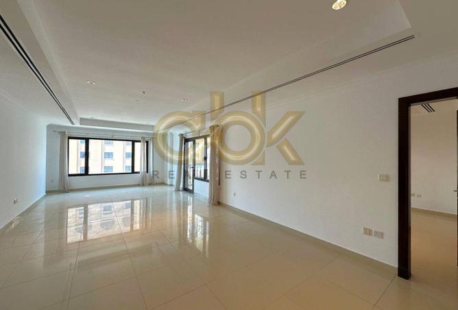 945608 - Property Image 2