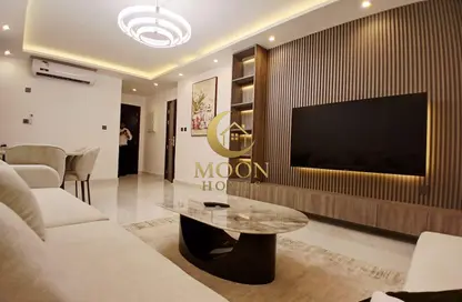 Apartment - 2 Bedrooms - 2 Bathrooms for rent in Umm Ghuwalina - Umm Ghuwailina - Doha