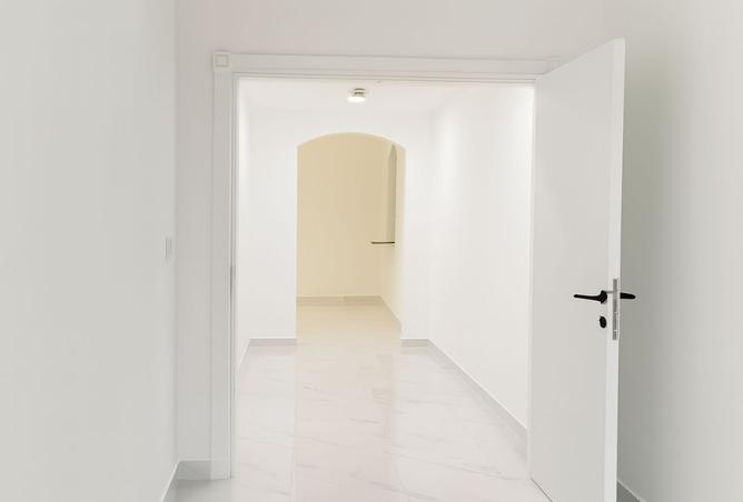 975035 - Property Image 2