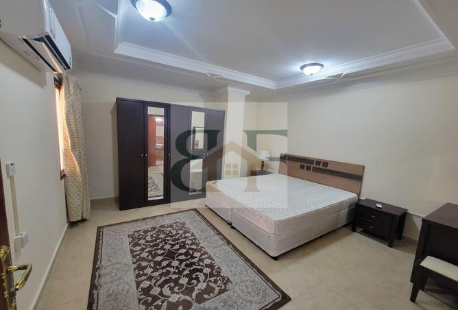 992501 - Property Image 2