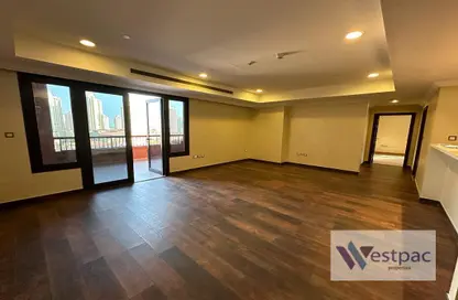 Empty Room image for: Apartment - 2 Bedrooms - 3 Bathrooms for sale in Porto Arabia - The Pearl Island - Doha, Image 1