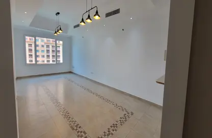 Apartment - 2 Bedrooms - 2 Bathrooms for rent in East Porto Drive - Porto Arabia - The Pearl Island - Doha