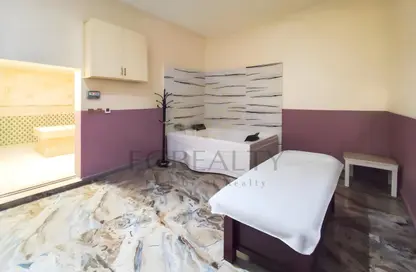 Shop - Studio - 2 Bathrooms for rent in Al Sadd Road - Al Sadd - Doha