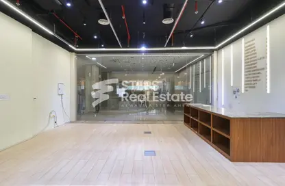 Shop - Studio - 1 Bathroom for rent in Al Sadd Road - Al Sadd - Doha