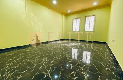 Apartment - 2 Bedrooms - 3 Bathrooms for rent in Al Nasr Street - Al Nasr - Doha