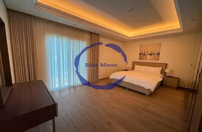 Villa - 5 Bedrooms - 5 Bathrooms for rent in Floresta Gardens - Floresta Gardens - The Pearl Island - Doha