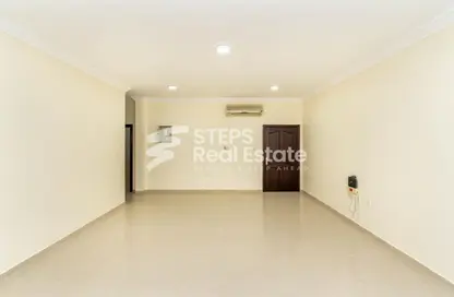 شقة - 2 غرف نوم - 2 حمامات للايجار في شارع النصر - النصر - الدوحة