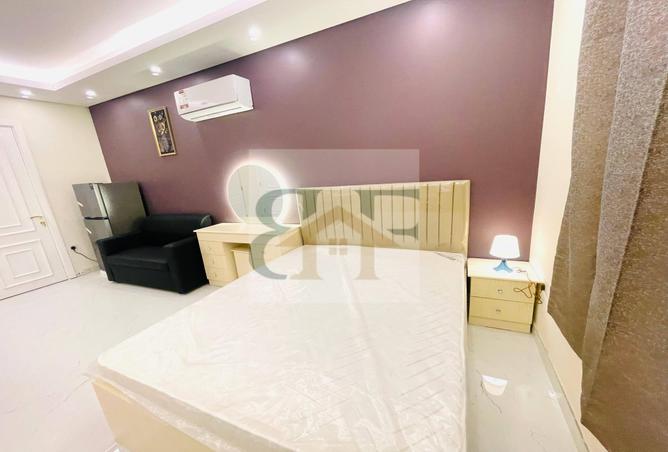 985209 - Property Image 3