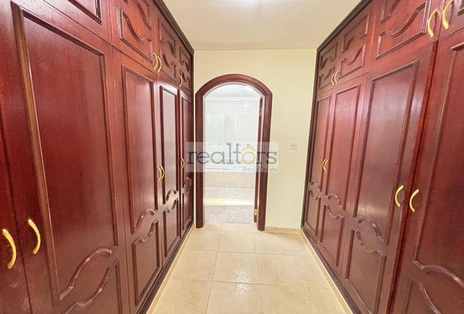 963616 - Property Image 2