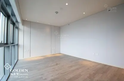 Apartment - 1 Bedroom - 2 Bathrooms for rent in Marina Residences 195 - Marina District - Lusail