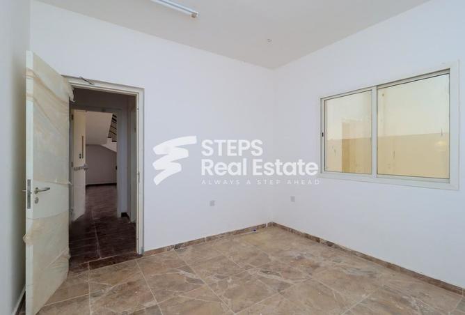 963164 - Property Image 2