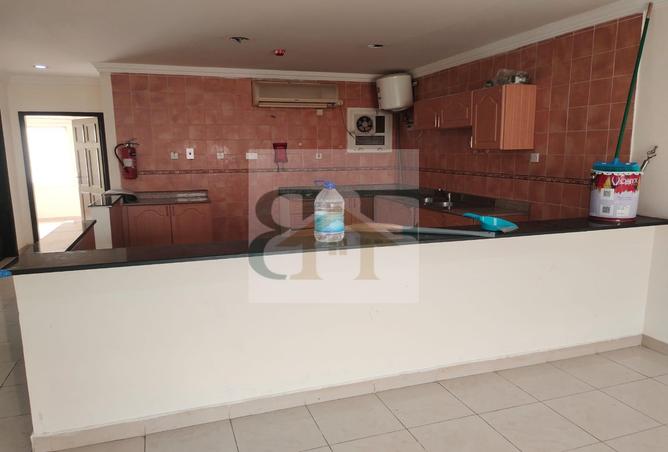 988120 - Property Image 3