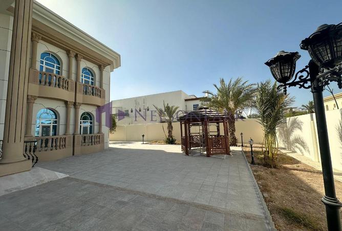 985136 - Property Image 3