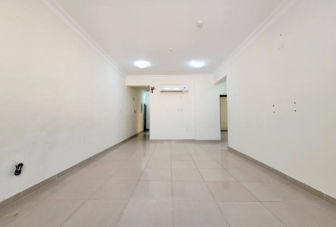 981747 - Property Image 2