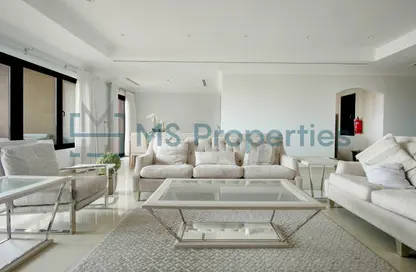 Apartment - 3 Bedrooms - 5 Bathrooms for sale in West Porto Drive - Porto Arabia - The Pearl Island - Doha