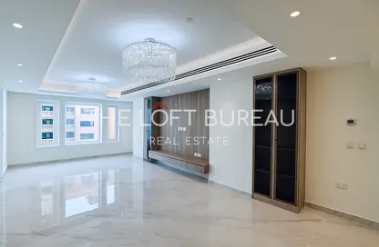 Apartment - 2 Bedrooms - 3 Bathrooms for sale in East Porto Drive - Porto Arabia - The Pearl Island - Doha