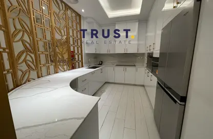 Apartment - 2 Bedrooms - 4 Bathrooms for rent in Floresta Gardens - Floresta Gardens - The Pearl Island - Doha