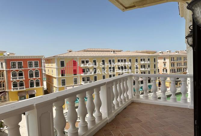Apartment - 2 Bedrooms - 2 Bathrooms for rent in Qanat Quartier - The Pearl Island - Doha