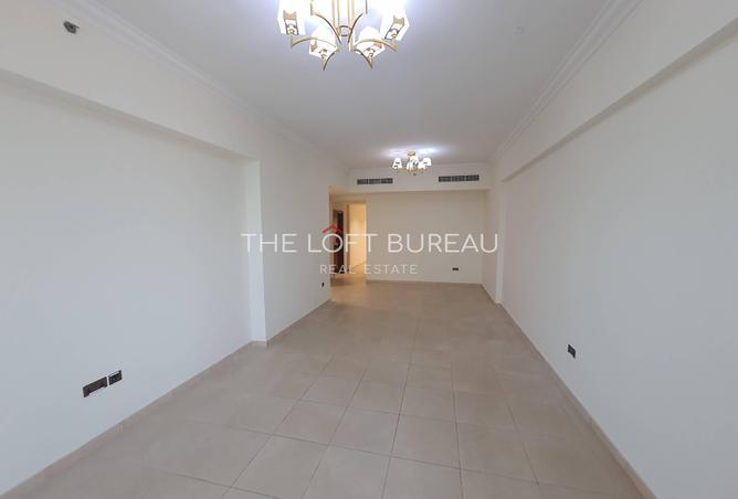 906388 - Property Image 3