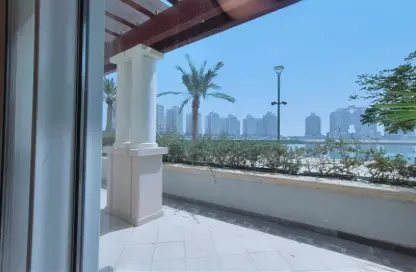 Apartment - 2 Bedrooms - 3 Bathrooms for rent in Viva West - Viva Bahriyah - The Pearl Island - Doha