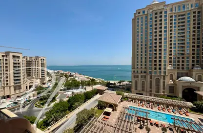 Apartment - 2 Bedrooms - 3 Bathrooms for rent in Tower 31 - Porto Arabia - The Pearl Island - Doha