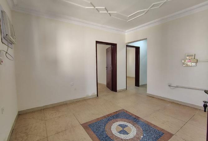 956353 - Property Image 2